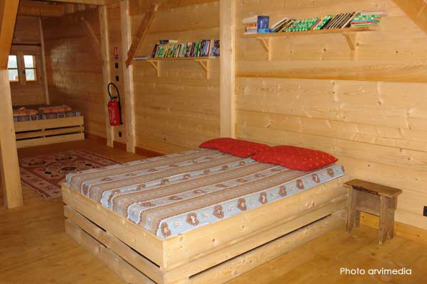 refuge de montagne très confortable lieu idéal pour se ressourcer et se changer les idées, refuge avec possibilté de gestion libre pour groupe et tous événements